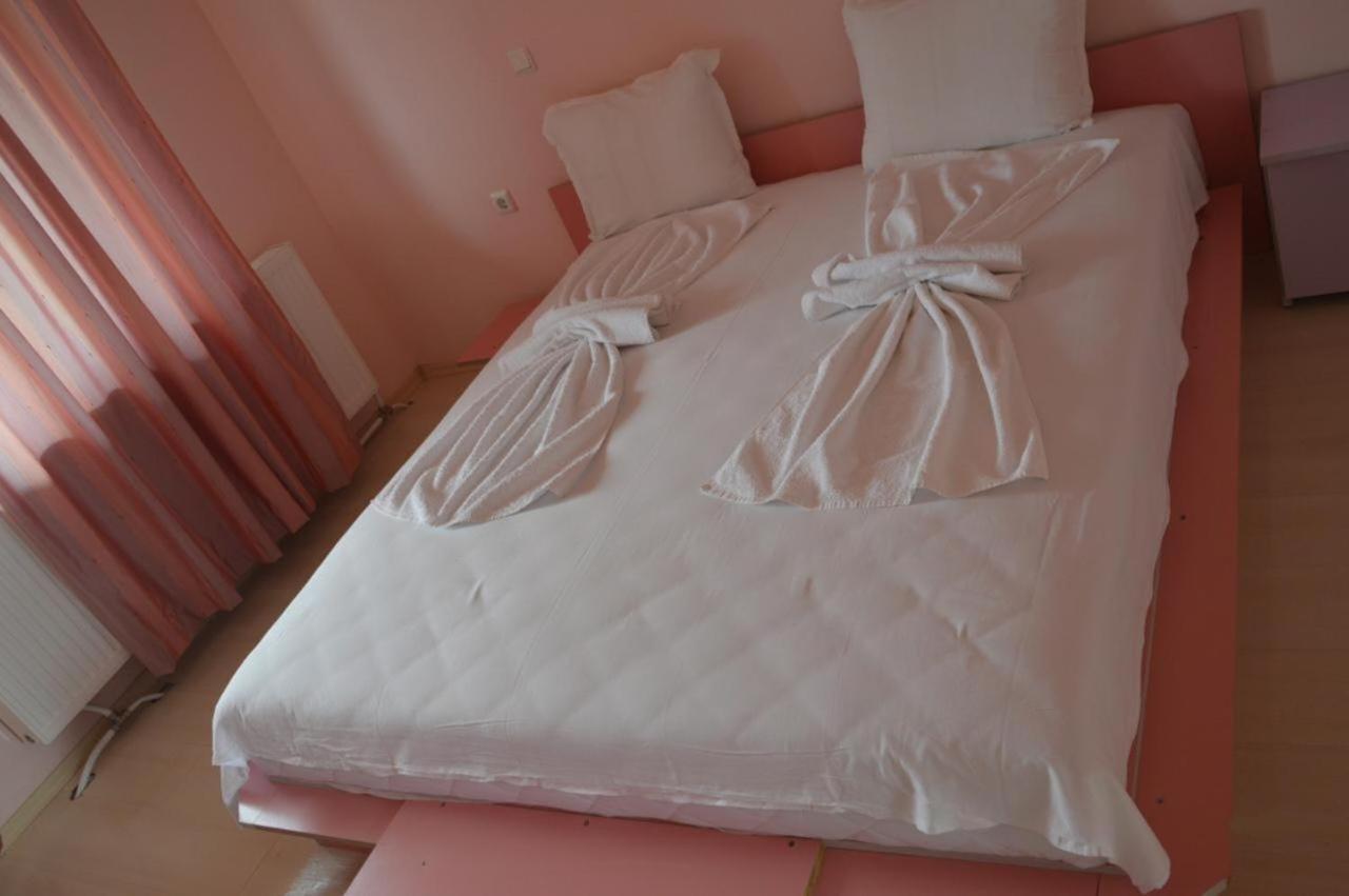 Complex Exotica Hotel Lozenets Ngoại thất bức ảnh